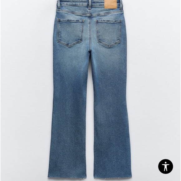 ZARA LIGHT WASH FLARE - Picture 2 of 4